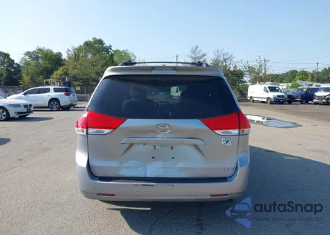 2012 Toyota Sienna Le V6 8 Passenger из США, поврежденный, VIN 5TDKK3DC3CS228293